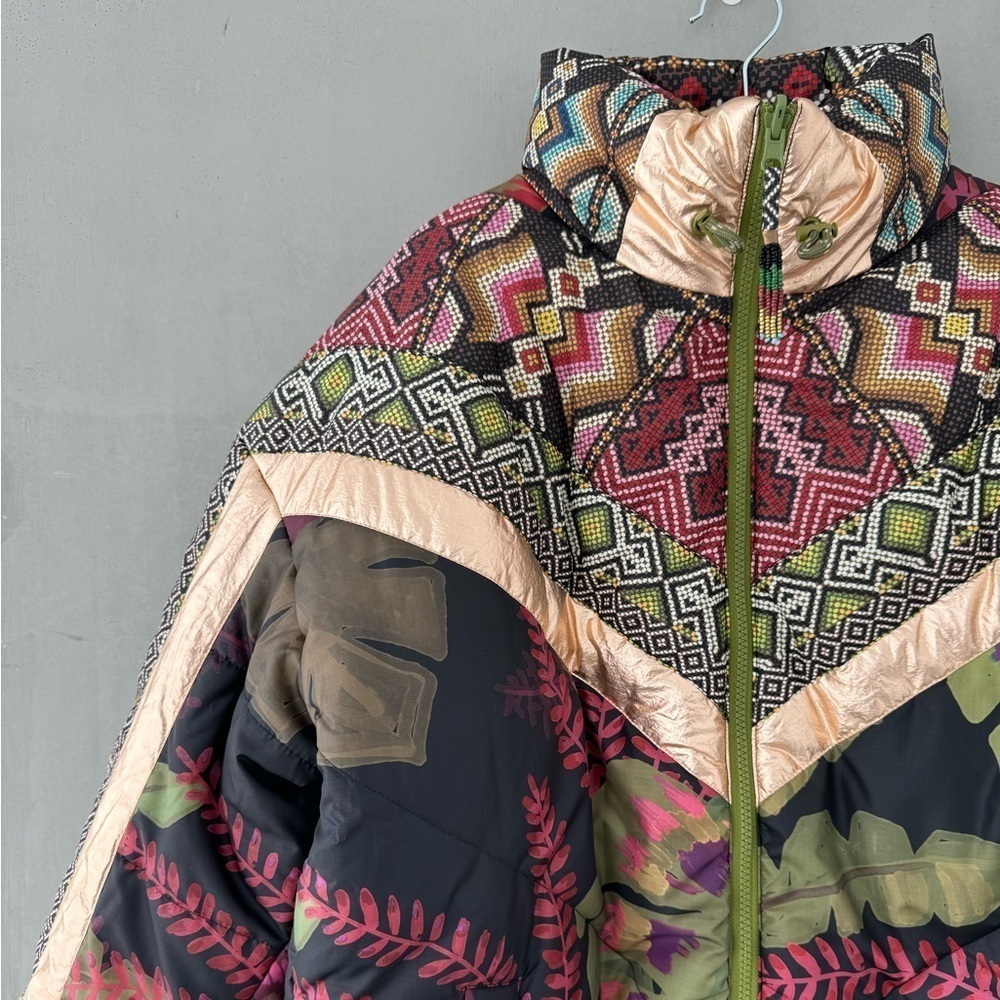 FARM RIO Tropical Rauti Puffer Jacket - Picture 8 of 16